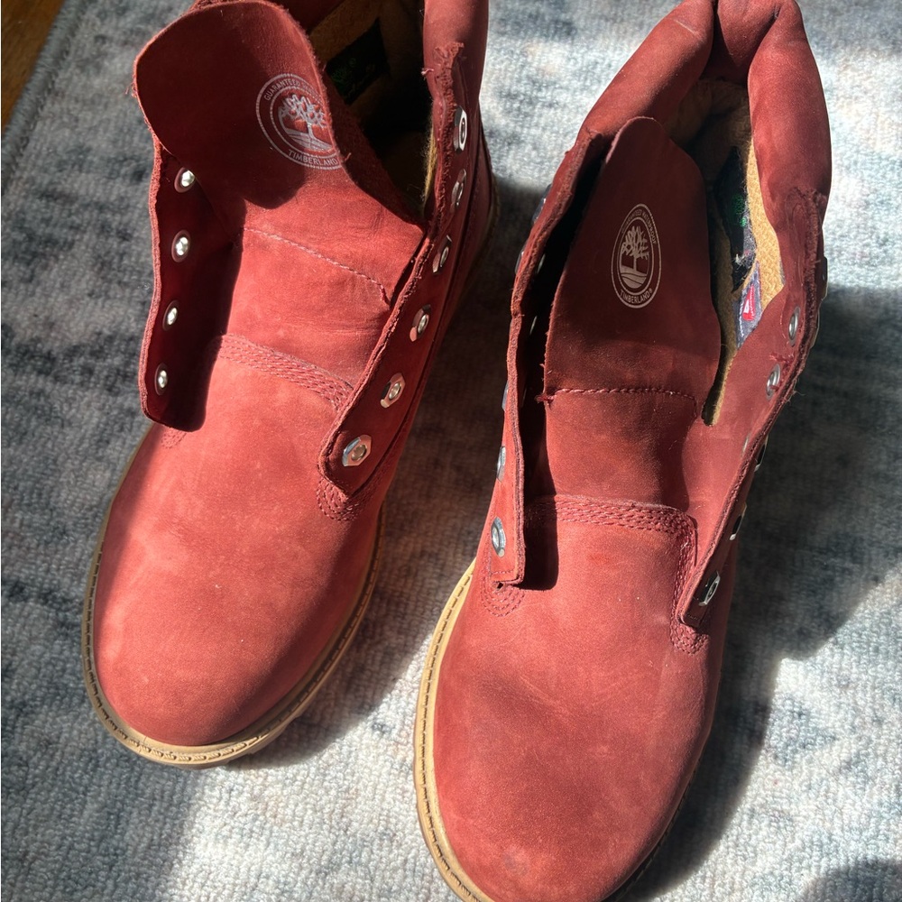 Timberland Suede Lace-Up Hiking Outdoor Boots in Burgundy Kids Size 4 (No laces) - Picture 2 of 16